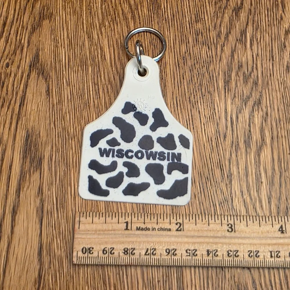 Wiscowsin Cow Print Ear Tag Keychain Wisconsin Dairy Souvenir White Black Y2K